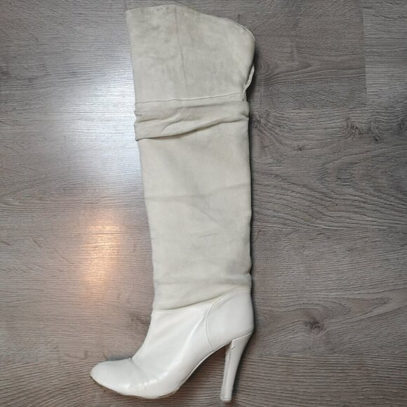 OOTD 4 Y2K Vintage Victorian smocked blouse, pleated Skirt, pile of vests, Boots - Picture 2 of 14